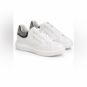 Mario Valentino Leather Sneakers – Size 9 – Made in Italy – New in Box